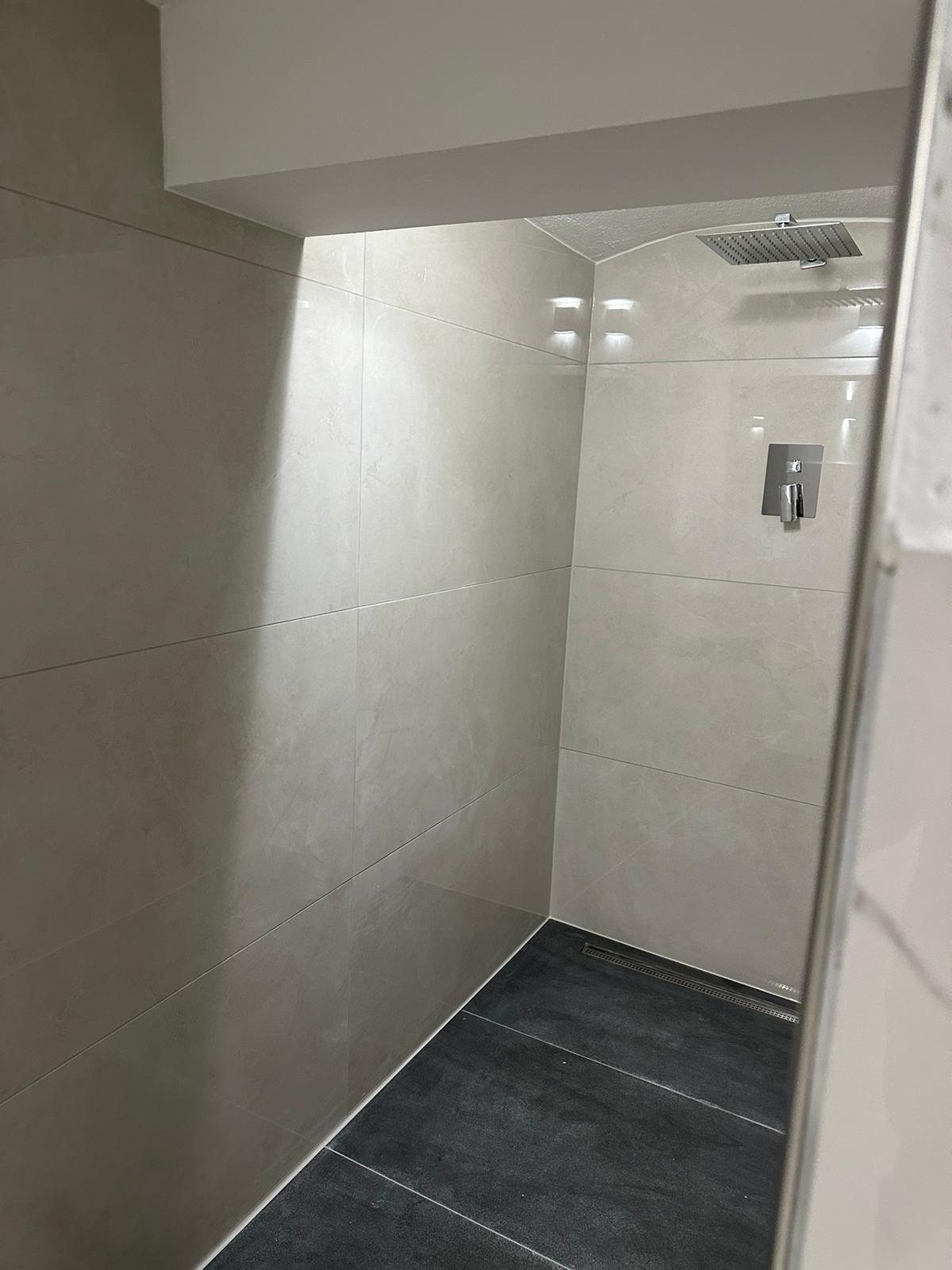 Badsanierung mit begehbarer Dusche in NRW